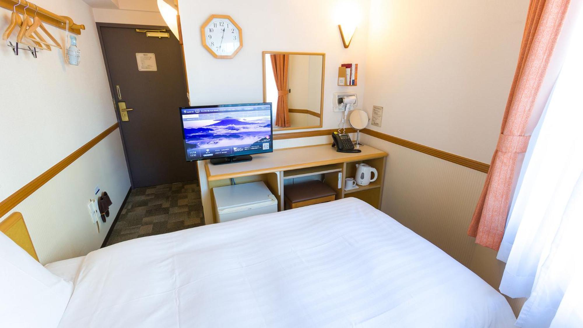 Toyoko Inn Okayama Eki Nishi Guchi Hiroba Room photo