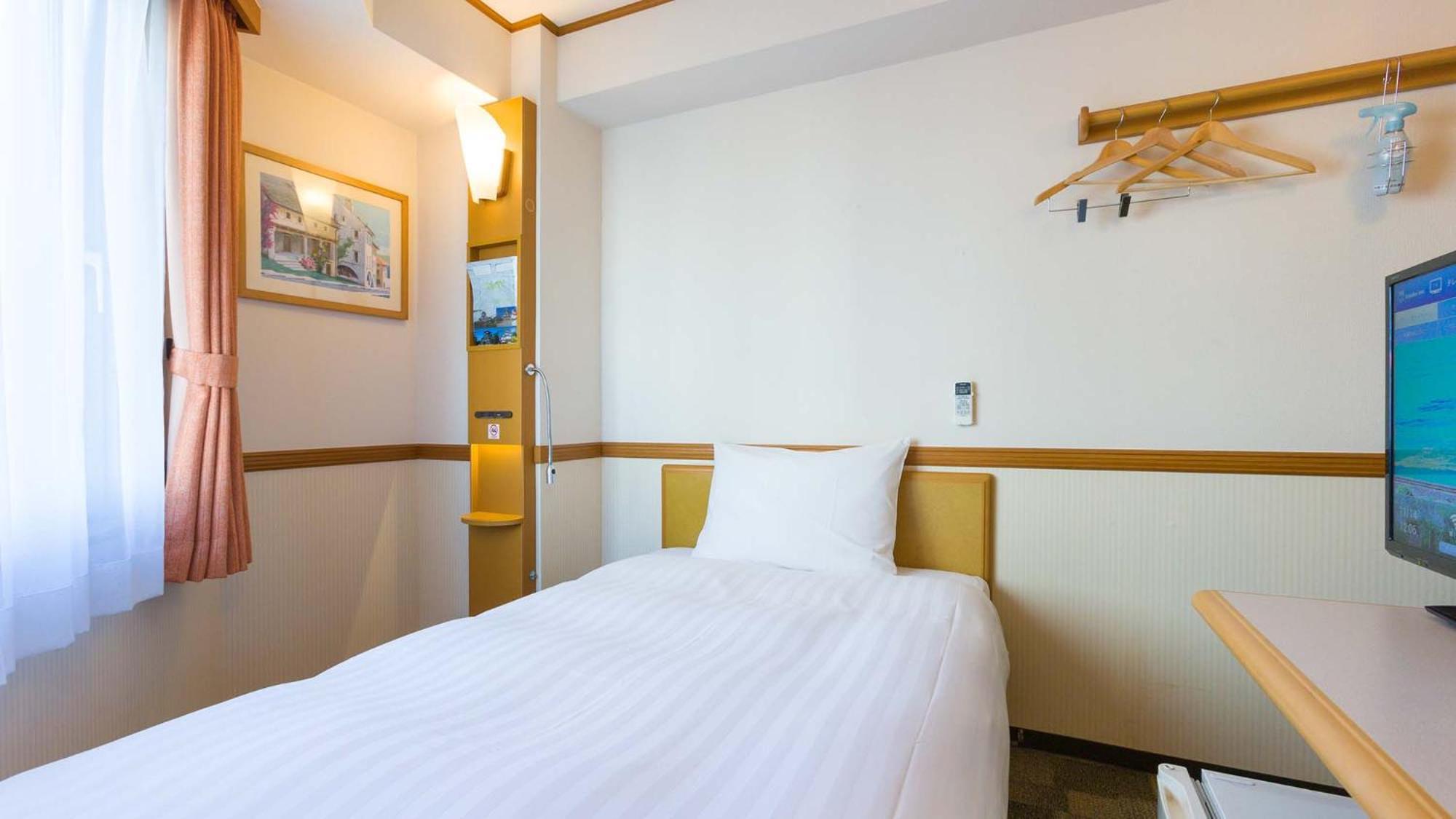 Toyoko Inn Okayama Eki Nishi Guchi Hiroba Room photo