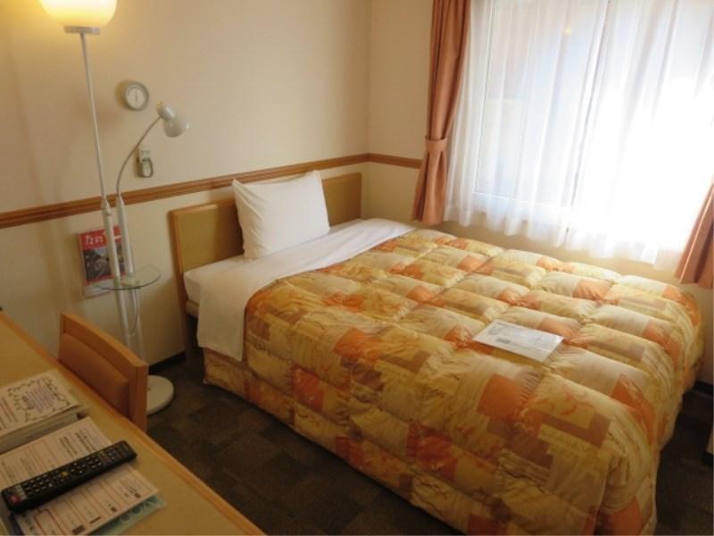 Toyoko Inn Okayama Eki Nishi Guchi Hiroba Exterior photo